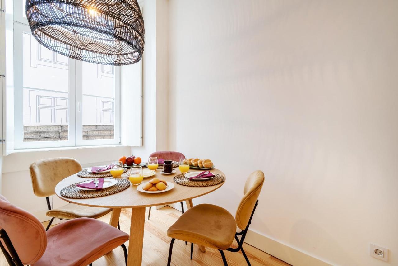 Modern 1Bdr In Downtown Lisbon By Lovelystay Esterno foto